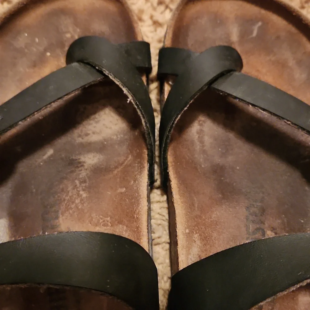 Birkenstock Women's Black Sandals Size EUR 40 - Picture 9 of 16